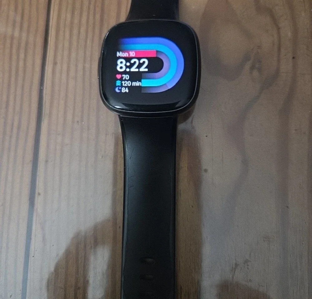 fitbit sleek black